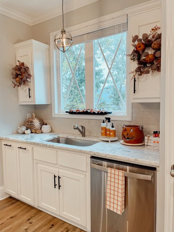 fall decor kitchen